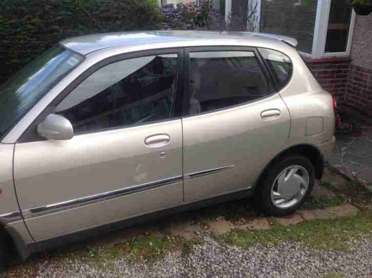 Daihatsu Sirion Automatic 5-door hatchback 989cc Spares or repairs long MOT