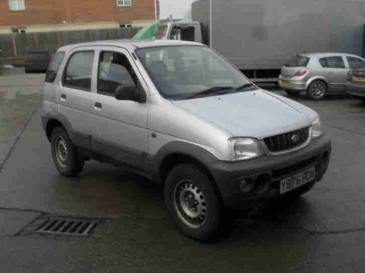 Terios 1.3 E 5 DOOR 2001 Y REG 7