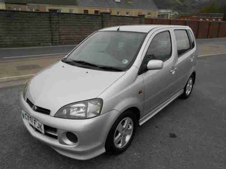 Daihatsu YRV 1.3 ( Premium Pack )