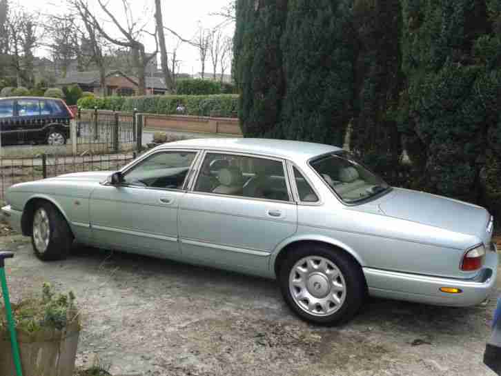 Daimler supercharged v8 lwb no reserve