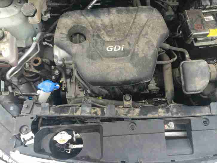 Damaged 2013 Kia Sportage 1.6 gdi Only 6300 miles from new, kat D wrriten off