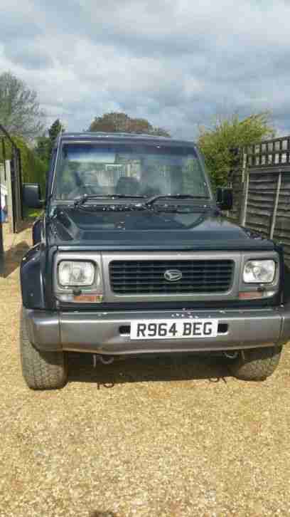 Diahatsu fourtrak tdx 7 seats 4x4