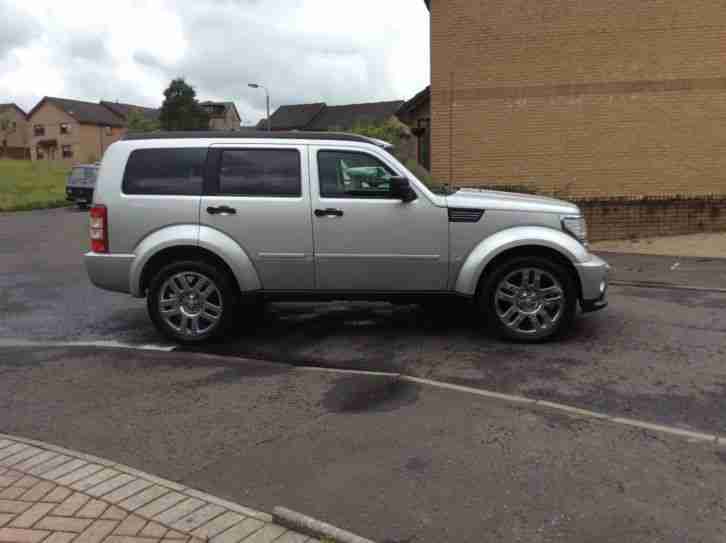 Dodge Nitro 2.8CRD SE 2 owners stunning