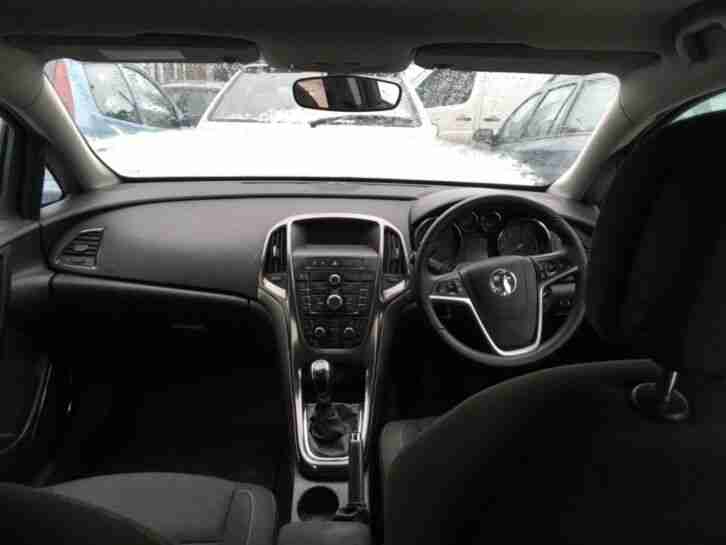 Exclusive Vauxhall Astra 1.3 ecoflex Diesel 2012 (61)