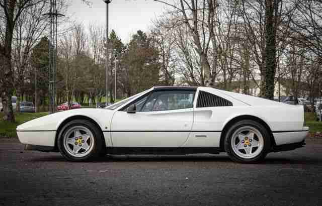 FERRARI 328 GTS