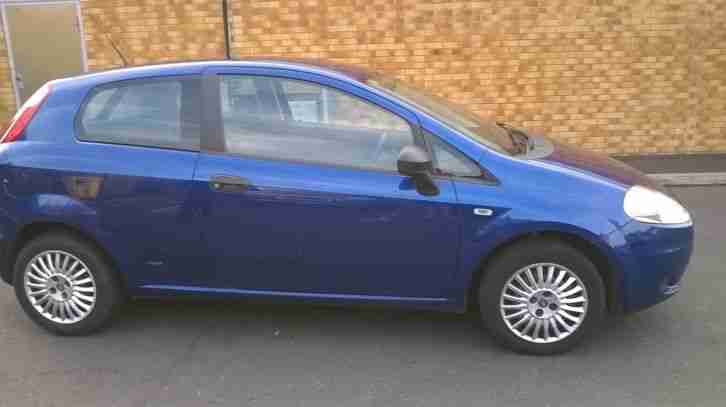FIAT GRANDE PUNTO 1.2 ACTIVE SERVICE HISTORY-LONG MOT-JUST HAD SERVICE FIESTA KA