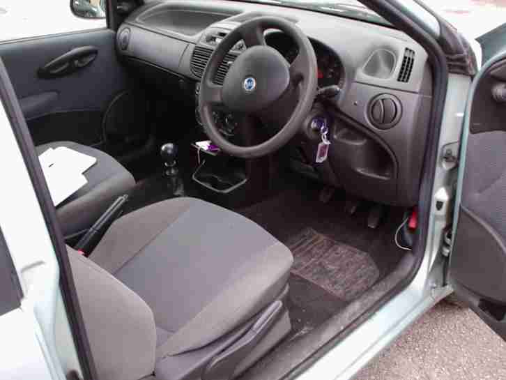 FIAT PUNTO 1.2 8v ACTIVE 3DR 2003 53reg.