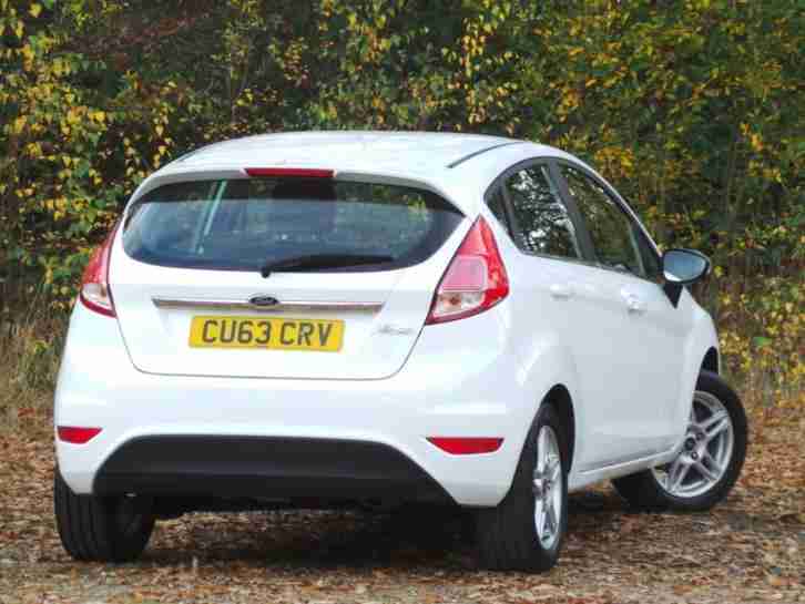 FORD FIESTA 1.25 82 ZETEC 5DR INC AIR CON AND HEATED FR