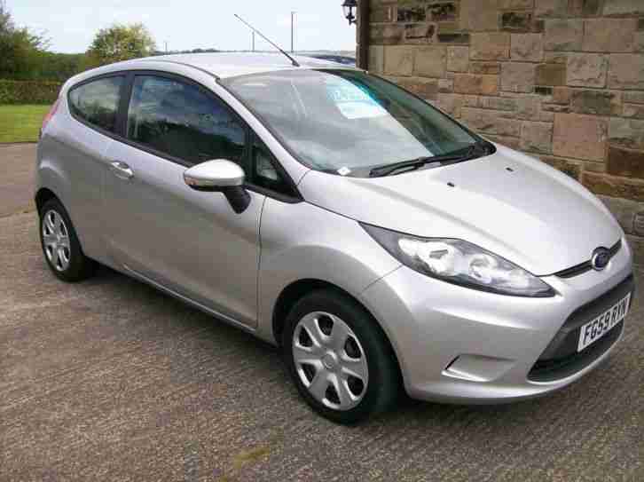FORD FIESTA 1.25 EDGE 82 3 DOOR 2009 (59) 52,000 MILES AIR CON