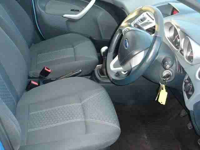 FORD FIESTA 1.25 Zetec [82]