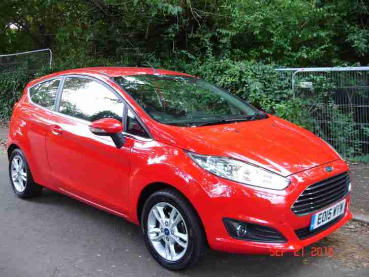 FORD FIESTA ZETEC 2015 ONLY 2000 MILES EXCELLENT CONDITION MASSIVE SAVINGS