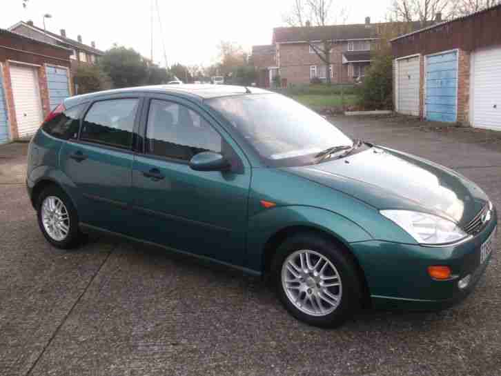 FORD FOCUS 1.8 GHIA LOW MILEAGE EXCELLENT CONDITION