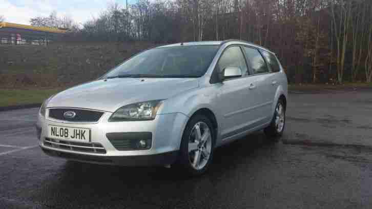 FORD FOCUS ZETEC CLIMATE ESTATE SILVER 2008