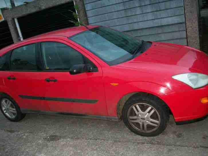 FORD FOCUS ZETEC RED