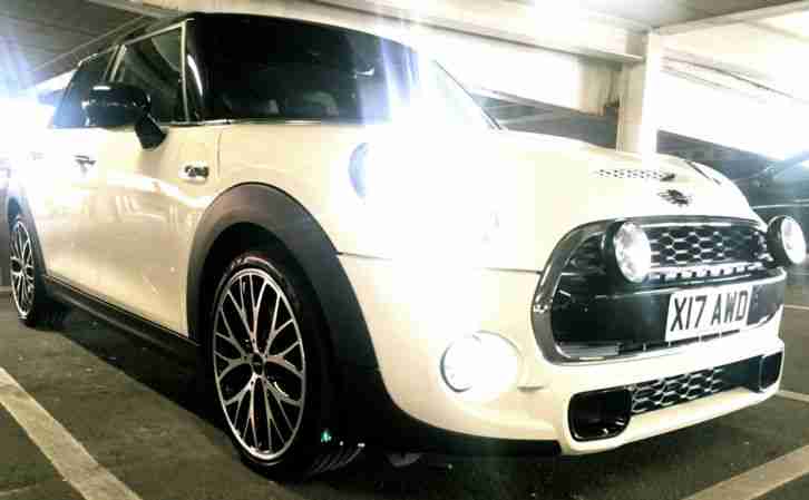 FULLY LOADED Mini CooperS Auto 5dr (Pepper White) £29,000 (NEW) PRICED TO SELL