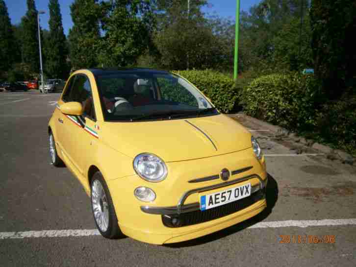 Ffiat 500 Lounge Sport 1.4L Full Skirts, red leather seats