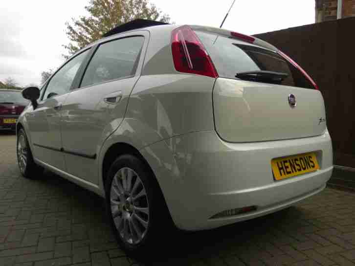 Fiat Grande Punto 1.3 Multijet 75 Diesel Dynamic 5 Door White 2009