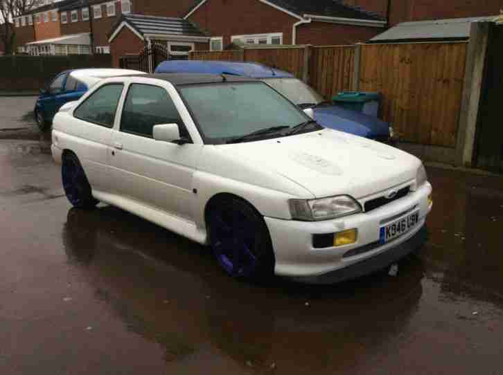 Ford Escort Mk5 RS 2000 ( INJ ) Cosworth Replica K Reg White