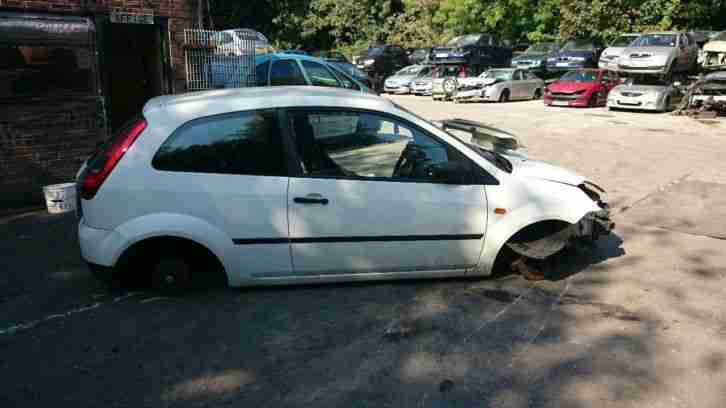 Ford Fiesta 1.25 2004. Finesse WHITE 3DR BREAKING ALL PARTS SPARES