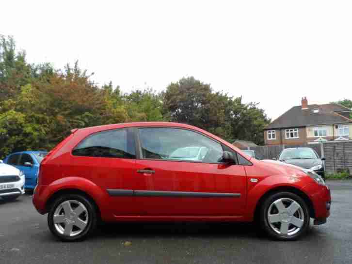 Ford Fiesta 1.25 Zetec Climate 3 DOOR ALLOYS CD PLAYER AIR CON 56 PLATE