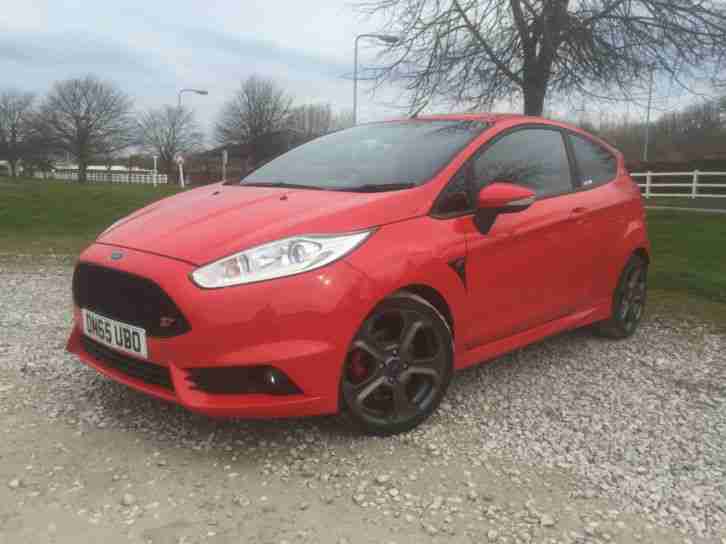 Ford Fiesta ST2 1.6 (180BHP) EcoBoost 2015 Manual Petrol Hatchback in RED