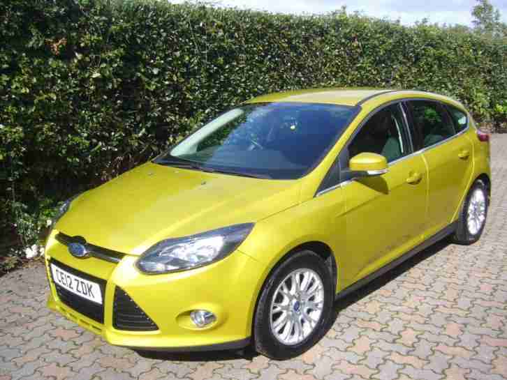 Ford Focus 1.6 TI-VCT ( 125ps ) 2012MY Titanium