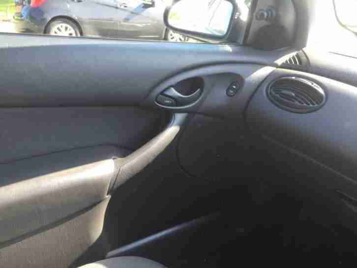 Ford Focus 1.6i 16v 2004MY Edge