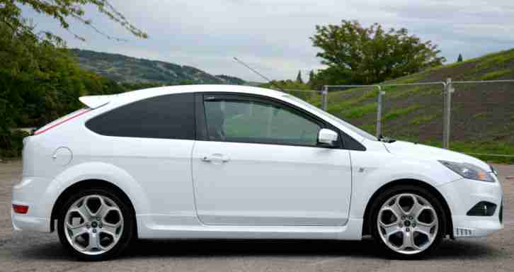 Ford Focus 1.8 125 2010 Zetec S Frozen White 3 door