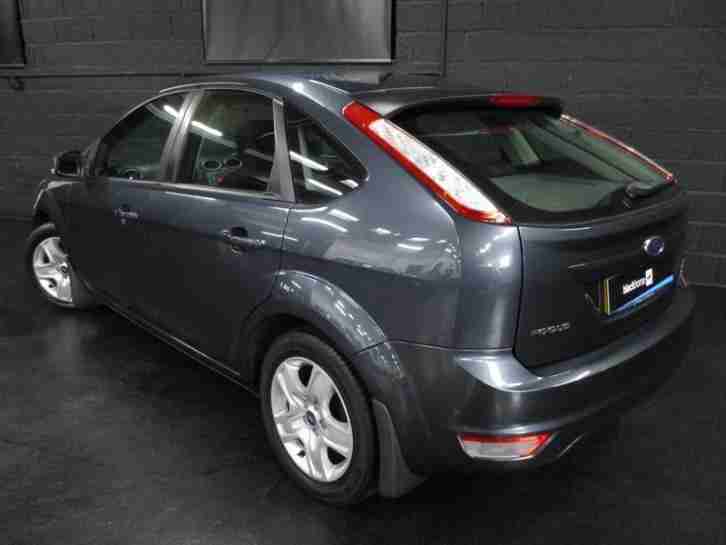 Ford Focus STYLE / Service History Inc Cam-Belt and Water Pump