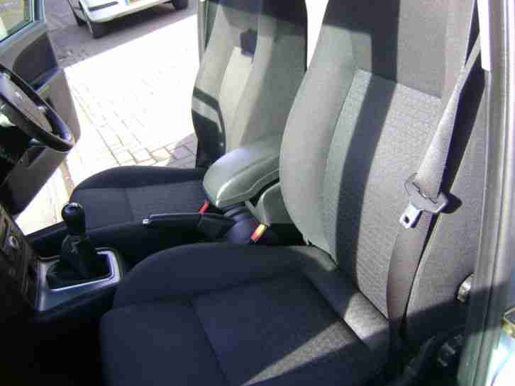 Ford Mondeo 2.0TDCi 115 ( SIV ) 2005MY Zetec WITH A NOVELLA OF SERVICE HISTORY