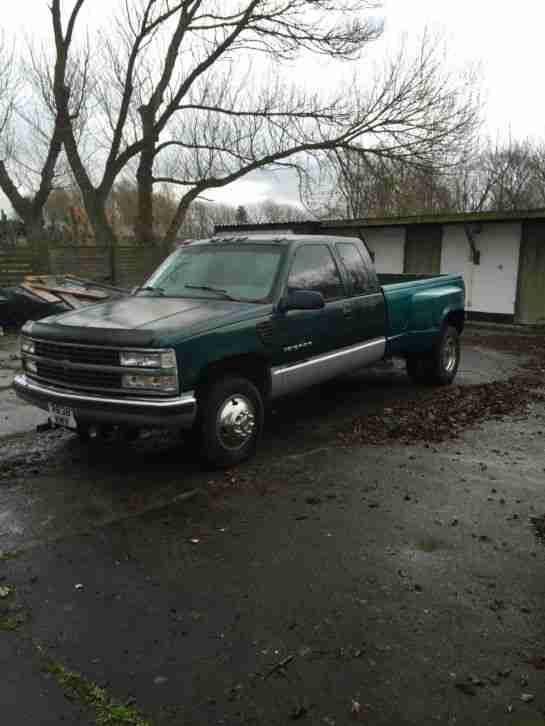 GMC Sierra 3500 dually pickup