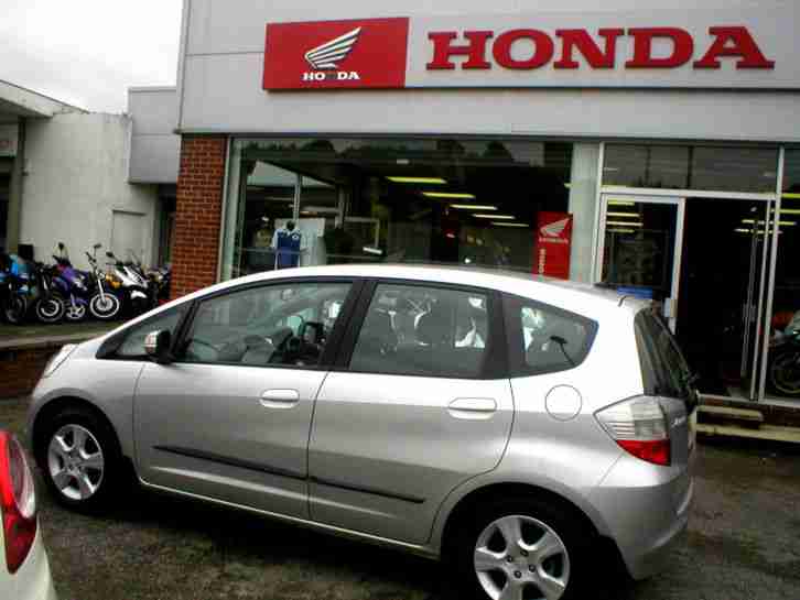 HONDA JAZZ 1.4i-vtec es 15000 MILES,ONE OWNER FULL HONDA HISTORY,IMMACULATE !!!