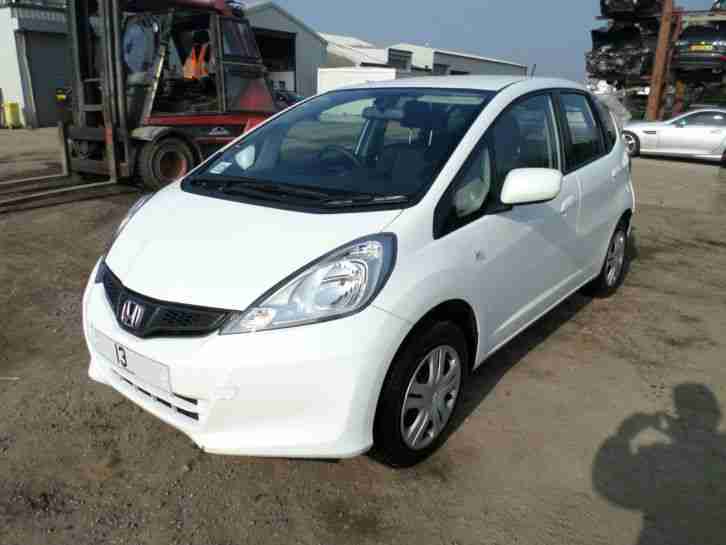 HONDA JAZZ I-VTEC 2013 DAMAGED SALVAGE REPAIRABLE