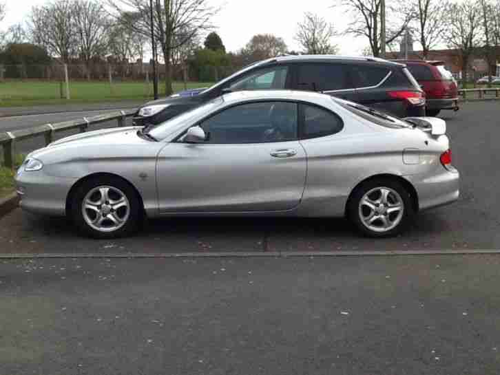 HYUNDAI COUPE SE 2001 SPARES OR REPAIR