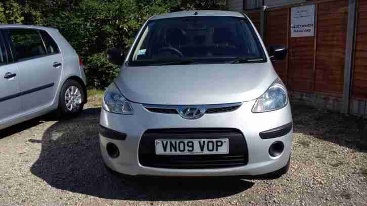 HYUNDAI i 10 1.2 CLASSIC 5 DOOR IN SILVER