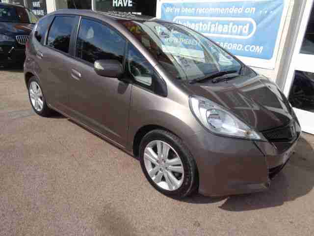 Honda Jazz 1.4 i-VTEC 2013 ES Plus F/S/H 1 owner from new Low miles 25k