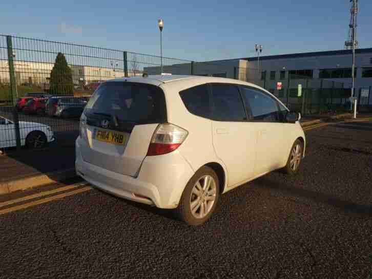 Honda Jazz i-Vtec Es+ 2014 cat'S' Damage is light (low mileage)