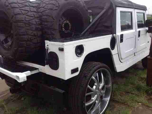 Hummer H1. 2002 left hand drive