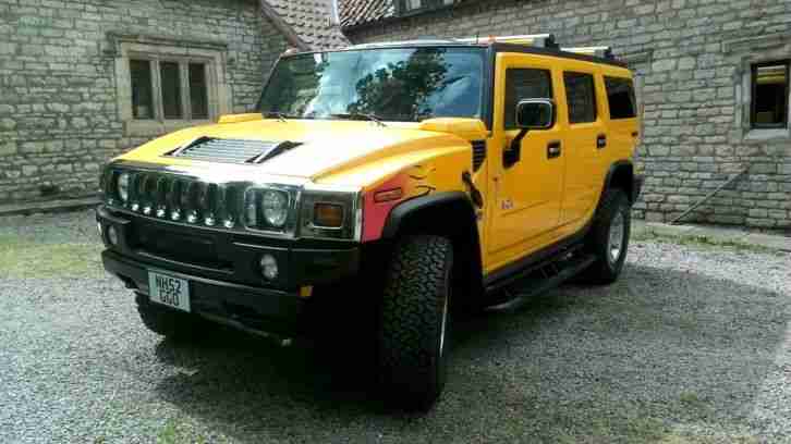 Hummer h2 2002 ,only 13000 miles.6.0 v8 , yellow.