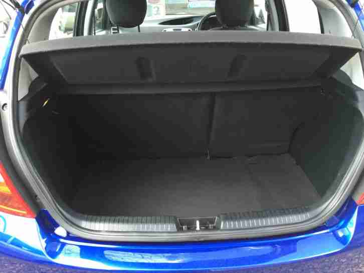 Hyundai I20 Comfort CRDI 1.4 Diesel 63389 miles FULL history!! £30 year road tax