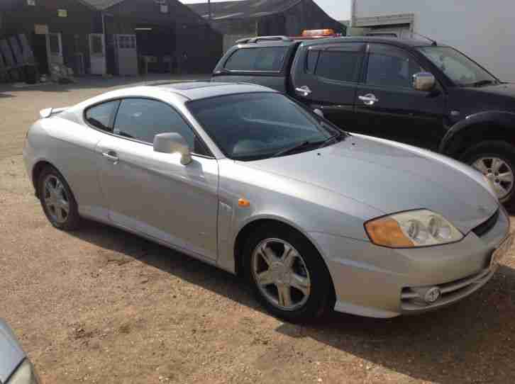 Hyundai coupe 2.0 se breaking for parts and spares or repairs