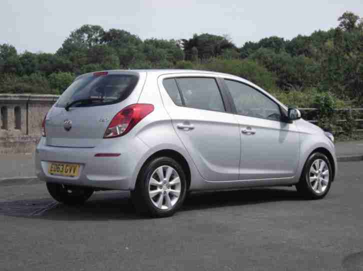 Hyundai i20 1.2 ACTIVE 5DR £30 ROAD TAX A/C BLUETOOTH PETROL MANUAL 2013/63