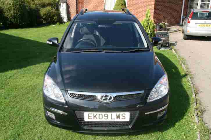 Hyundai i30 1.6CRDi Comfort ESTATE CAR, HISTORY,ALLOYS, R/RAILS, BLACK