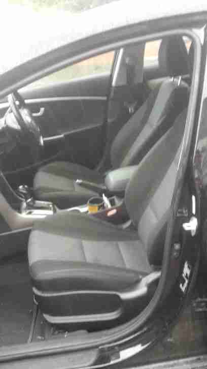 Hyundai i30 (CRDi Active Estate 2014)