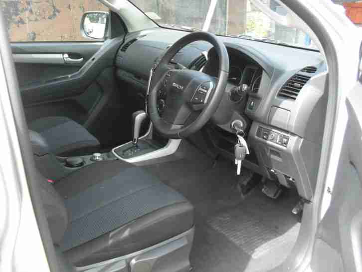 ISUZU D-MAX YUKON D/C TWIN TURBO AUTO DIESEL 2015/15 VERY LIGHT DAMAGED SALVAGE