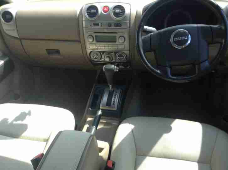 ISUZU RODEO D MAX 3.0TD 3.0TD Denver PICK UP 2011 VERY LOW MILEAGE 34, 367 cat-D