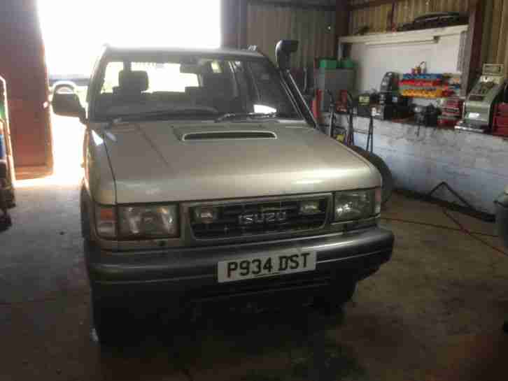 ISUZU TROOPER CITATION. 3.I TURBO DIESEL 1996. IDEAL EXPORT OR UK USE IN VGC