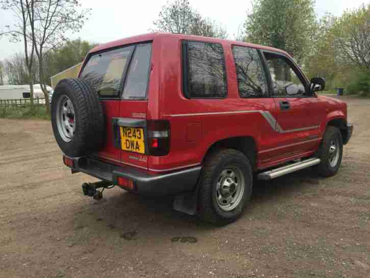 ISUZU TROOPER DUTY SWB 4X4 3.1 DIESEL TAX AND M.O.T. LOW MILES 121.000