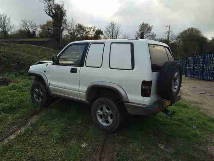 Isuzu Trooper 3.0TD Duty for salvage