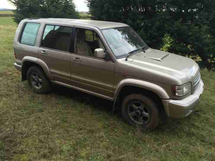 Isuzu Trooper 3.0d - 4x4 - 7 seater - Automatic